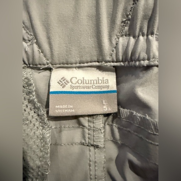 Columbia Women’s PFG Gray Tamiani Pull-On Shorts - Size Large - Picture 4 of 5